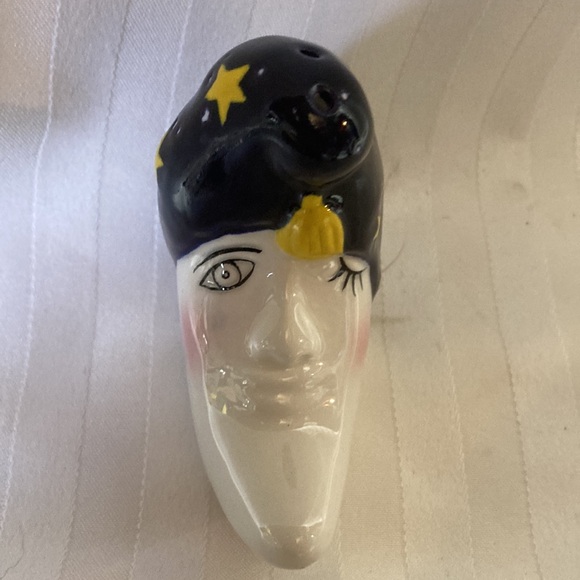 Vintage 1991 The Cow Jumped Over The Moon Salt and Pepper Shakers - Picture 8 of 13